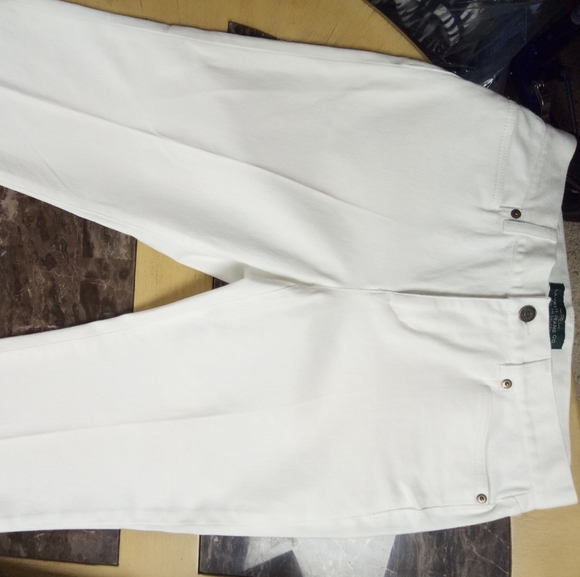 New🆕Ralph Lauren 💚 white Jeans Capris🦋 size 4💄 - Picture 1 of 9